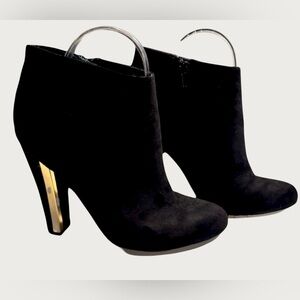 Call It Spring Lovelarwen Ankle Heeled Side Zip Up Boots Black Nubuck Size 7.5